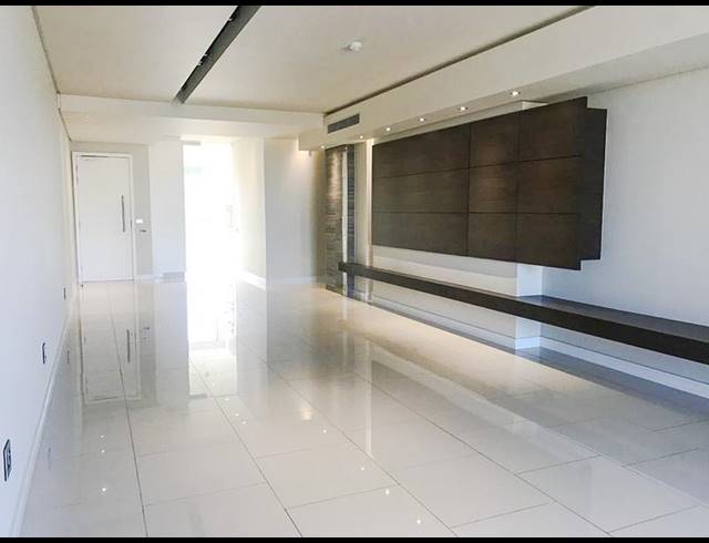 2 BEDROOM APARTMENT FOR SALE IN SANDHURST